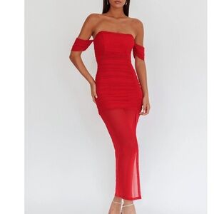 NWT Selfie Leslie Melonie Off-Shoulder Mesh Maxi Dress Red